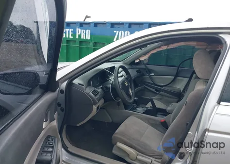 2010 Honda Accord 2.4 Lx z USA, uszkodzony, nr VIN 1HGCP2F30AA174895